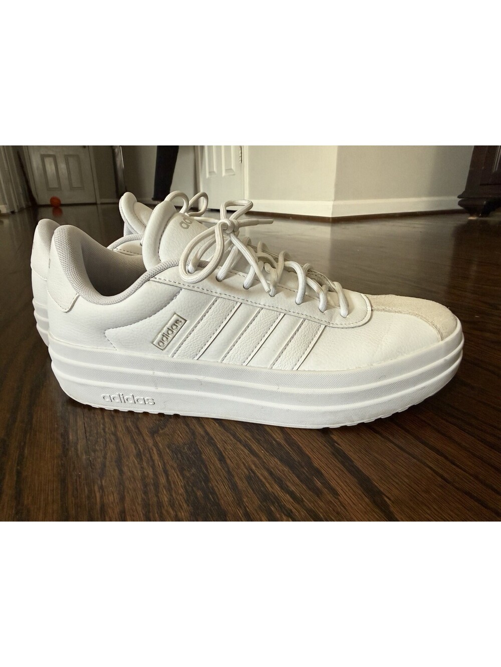 Adidas VL Court Bold Women’s 7.5 White Cream Platform Sneakers Suede